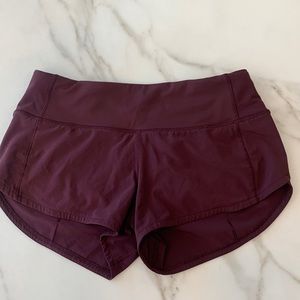Lululemon size 2 Speed Up Low-Rise running shorts 2.5”